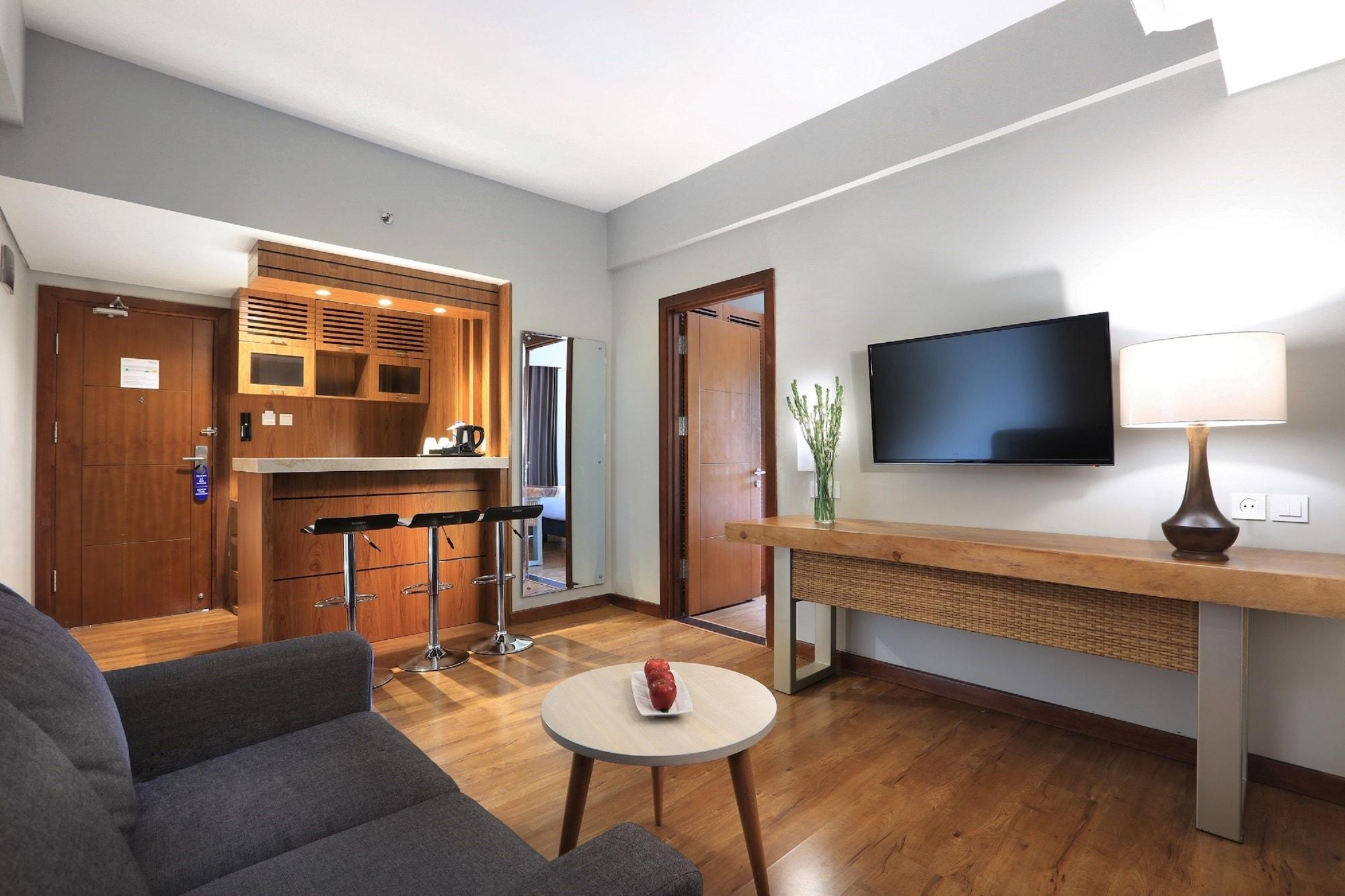 Aston Inn Batu Exteriér fotografie