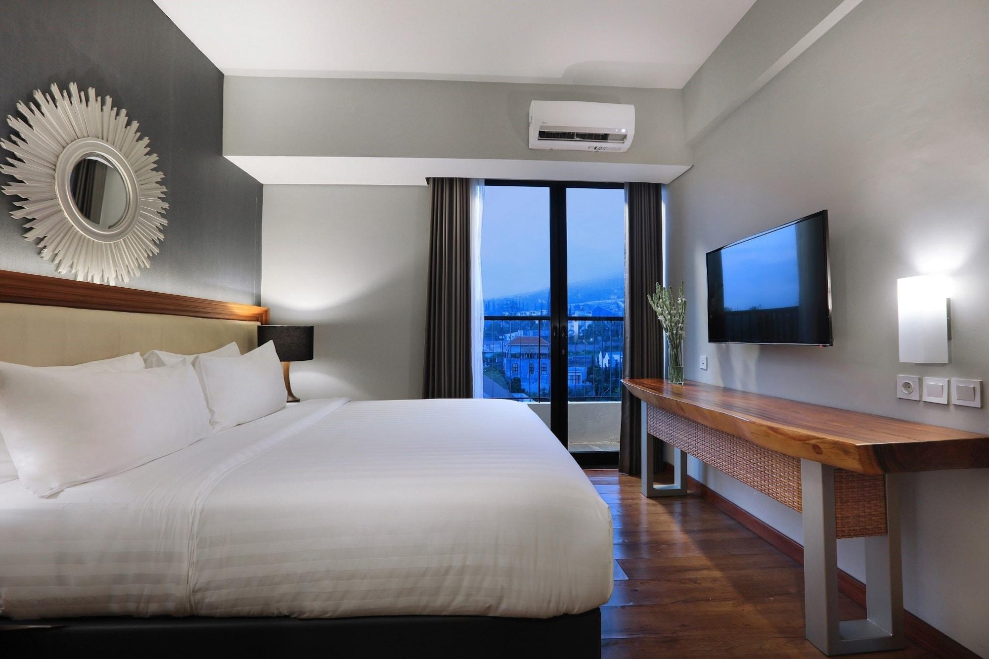 Aston Inn Batu Exteriér fotografie