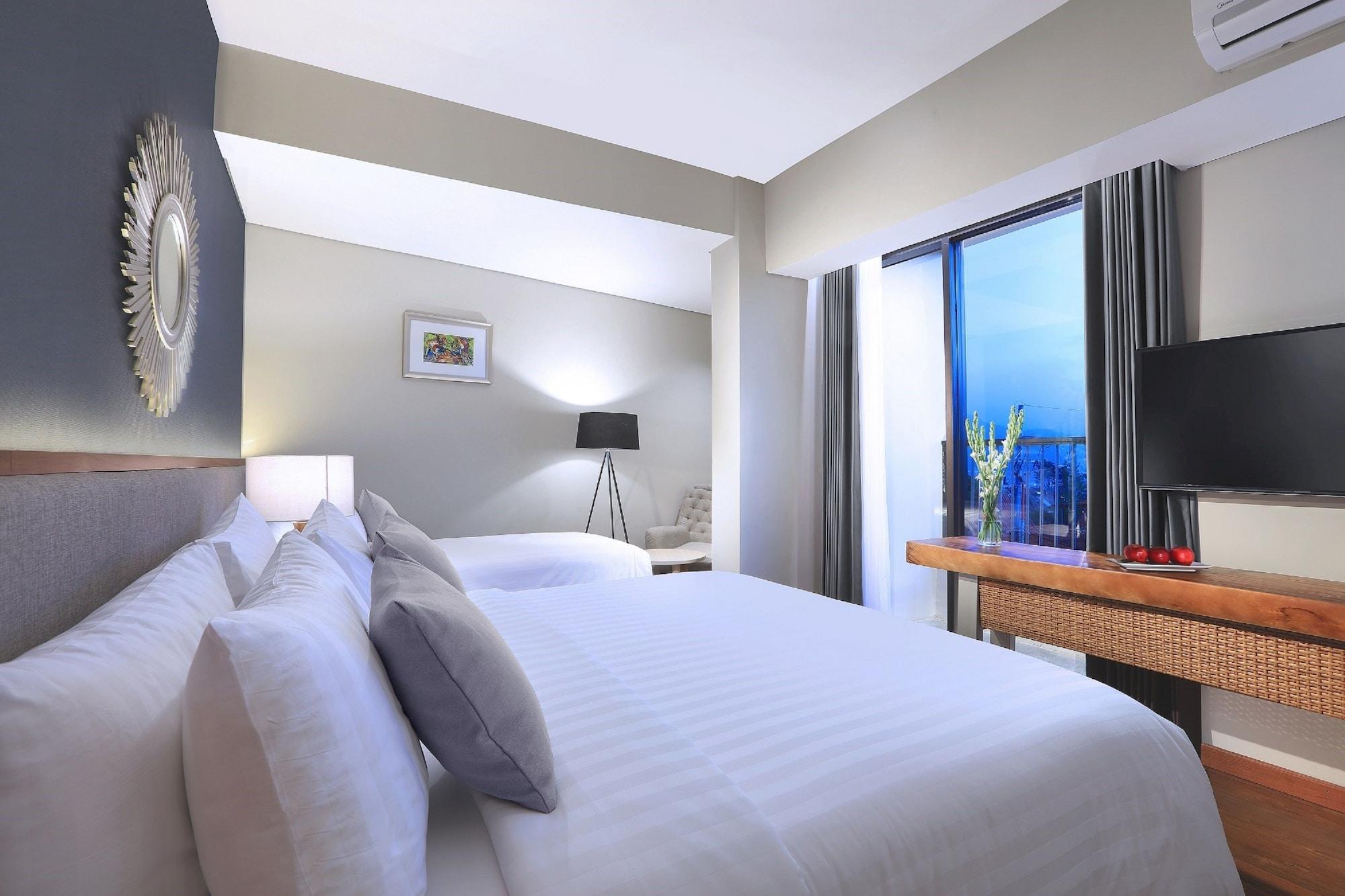 Aston Inn Batu Exteriér fotografie