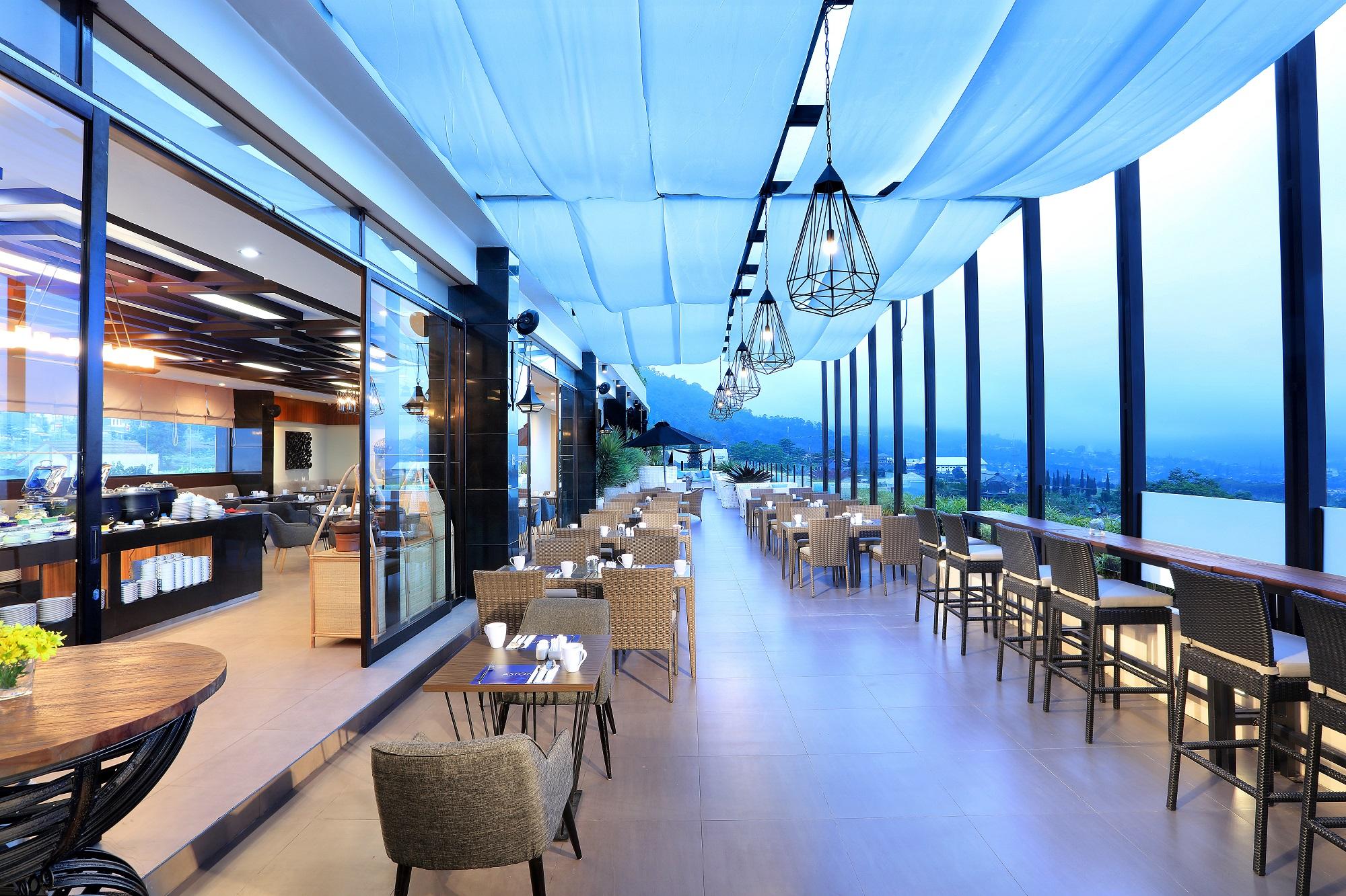 Aston Inn Batu Exteriér fotografie