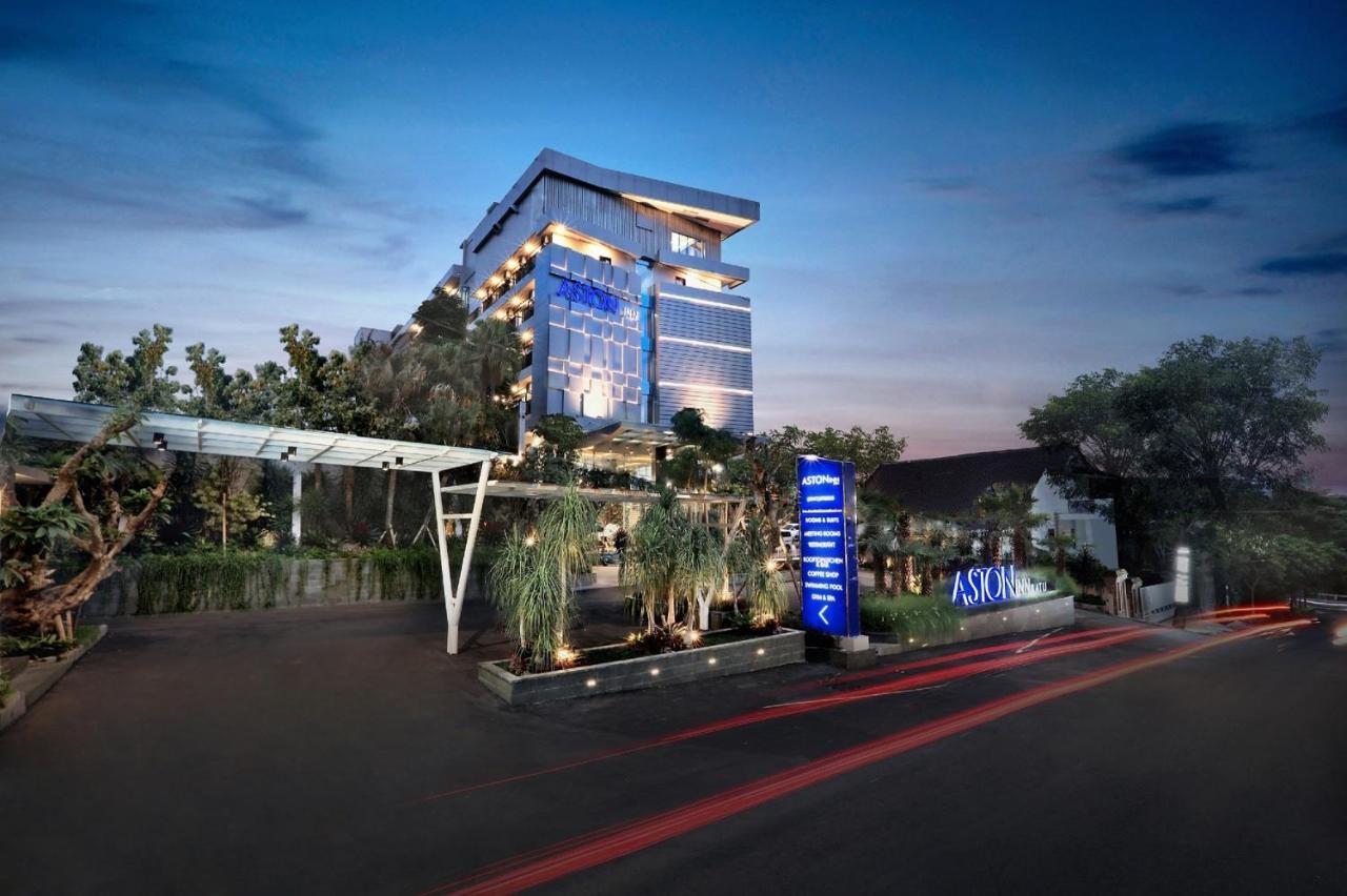 Aston Inn Batu Exteriér fotografie