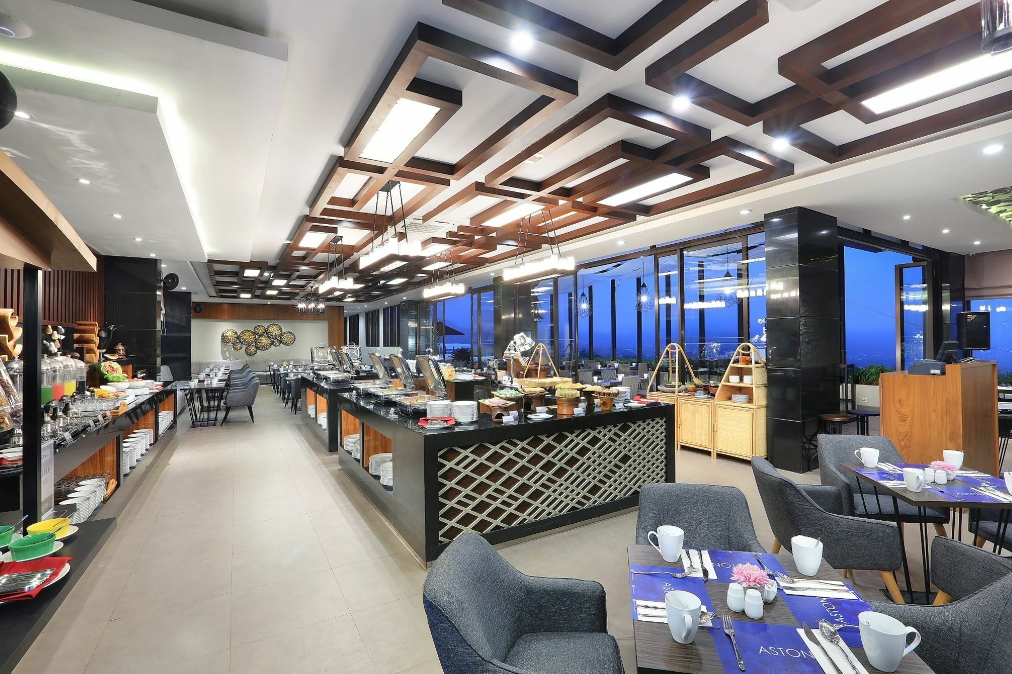 Aston Inn Batu Exteriér fotografie
